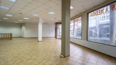 Local comercial en venta en Avenida de la Peregrina, 14 - Vista 2