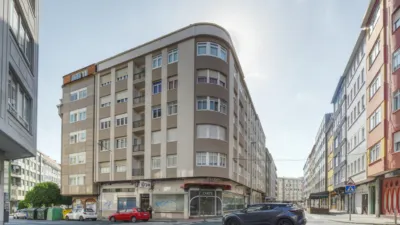 Pis – Ferrol, Ensanche B - Més