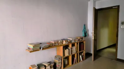 Local comercial en venta en Avenida de Oza, cerca de Avenida del Ejército - Més
