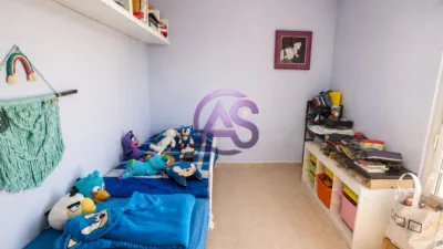 Apartment on Calle Paralela Sargento Provisional photo 7