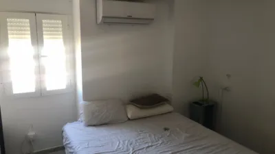 Habitación en alquiler en Calle Puerto del Escudo, Juan XXIII-Rochelambert (Distrito Cerro Amate. Sevilla Capital) de 550 €<span>/mes</span>