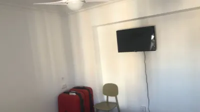 Habitación en alquiler en Calle Puerto del Escudo, Juan XXIII-Rochelambert (Distrito Cerro Amate. Sevilla Capital) de 550 €<span>/mes</span>