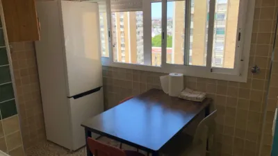 Habitación en alquiler en Calle Puerto del Escudo, Juan XXIII-Rochelambert (Distrito Cerro Amate. Sevilla Capital) de 550 €<span>/mes</span>