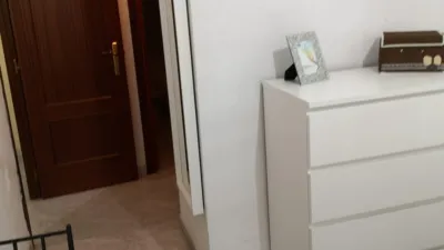 Apartamento en alquiler en Calle de José Recuerda Rubio, La Buhaira-San Bernardo (Distrito Nervión. Sevilla Capital) de 950 €<span>/mes</span>