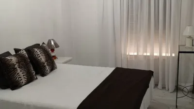 Apartamento en alquiler en Calle de José Recuerda Rubio, La Buhaira-San Bernardo (Distrito Nervión. Sevilla Capital) de 950 €<span>/mes</span>
