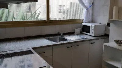 Apartamento en alquiler en Calle de José Recuerda Rubio, La Buhaira-San Bernardo (Distrito Nervión. Sevilla Capital) de 950 €<span>/mes</span>