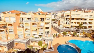 Dúplex en venta en Avenida Juan Carlos Primero, Número 52, Los Cristianos (Arona) de 549.950 €