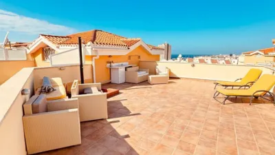 Dúplex en venta en Avenida Juan Carlos Primero, Número 52, Los Cristianos (Arona) de 549.950 €