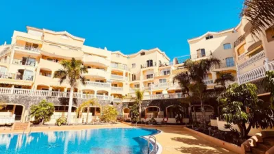 Dúplex en venta en Avenida Juan Carlos Primero, Número 52, Los Cristianos (Arona) de 549.950 €