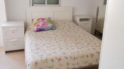 Top-floor apartment on Calle del Sargento Provisional photo 4