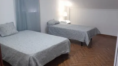 Casa en alquiler en Calle Alejandro Collantes, cerca de Calle de José Luis de Casso, Nervión (Distrito Nervión. Sevilla Capital)