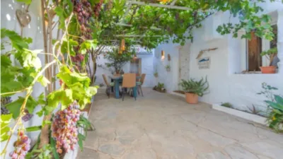 Rustic chalet on Calle Betis photo 7