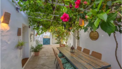 Rustic chalet on Calle Betis photo 10