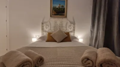 Piso en alquiler en Calle Valdés Leal, Centro (Córdoba Capital) de 1.000 €