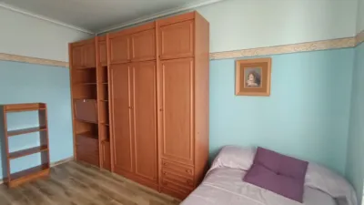 Piso en alquiler en Calle de Gonzalo de Berceo, Alberite de 525 €<span>/mes</span>