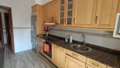 Piso en alquiler en Calle de Gonzalo de Berceo, Alberite de 525 €<span>/mes</span>