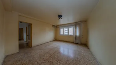 Flat on Calle Melilla photo 2