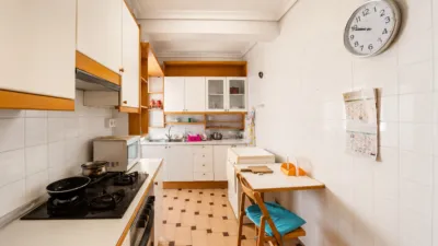 Apartment on Ronda de Garay photo 33