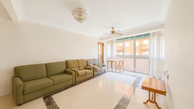 Apartment on Ronda de Garay photo 4