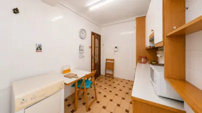 Apartment on Ronda de Garay photo 35