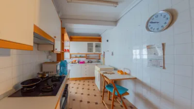 Apartment on Ronda de Garay photo 19