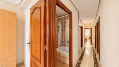 Apartment on Ronda de Garay photo 28