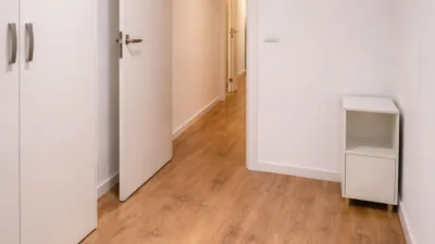 Apartment on Carrer de la Corretgeria photo 15