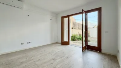 House on Carrer de Florida photo 26