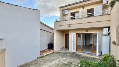 House on Carrer de Florida photo 11