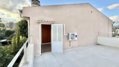 House on Carrer de Florida photo 43
