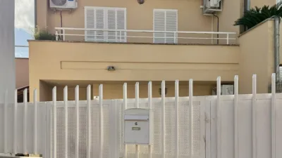 House on Carrer de Florida photo 51