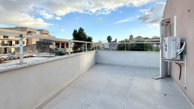 House on Carrer de Florida photo 4