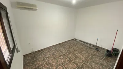Apartment on Carrer d'Isaac Albéniz photo 4