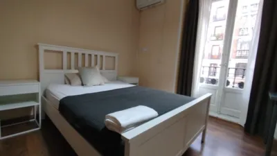 Piso en alquiler en Calle de Toledo, cerca de Calle del Duque de Salas, Casco Histórico (Mérida) de 3.500 €<span>/mes</span>