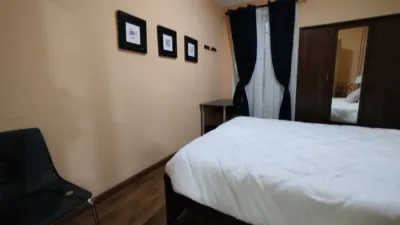 Piso en alquiler en Calle de Toledo, cerca de Calle del Duque de Salas, Casco Histórico (Mérida) de 3.500 €<span>/mes</span>