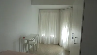 Habitación en alquiler en Carrer Gabriel y Galán, Centro (Distrito Núcleo Urbano. Elx - Elche) de 190 €<span>/mes</span>