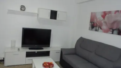 Habitación en alquiler en Carrer Gabriel y Galán, Centro (Distrito Núcleo Urbano. Elx - Elche) de 190 €<span>/mes</span>