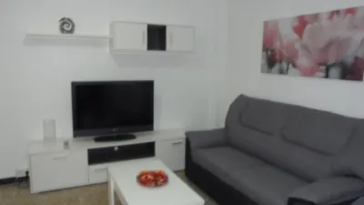 Habitación en alquiler en Carrer Gabriel y Galán, Centro (Distrito Núcleo Urbano. Elx - Elche) de 190 €<span>/mes</span>
