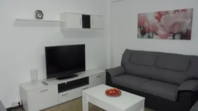 Habitación en alquiler en Carrer Gabriel y Galán, Centro (Distrito Núcleo Urbano. Elx - Elche) de 190 €<span>/mes</span>