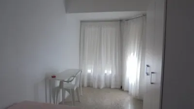 Habitación en alquiler en Carrer Gabriel y Galán, Centro (Distrito Núcleo Urbano. Elx - Elche) de 190 €<span>/mes</span>