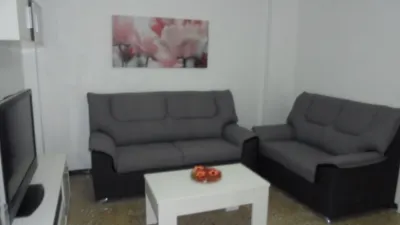 Habitación en alquiler en Carrer Gabriel y Galán, Centro (Distrito Núcleo Urbano. Elx - Elche) de 190 €<span>/mes</span>