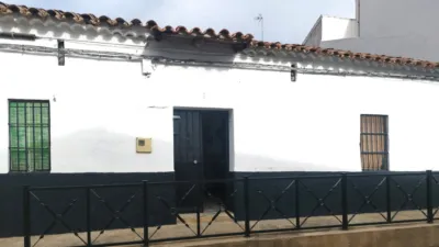 House on Doctor Valencia Romero Street photo 2