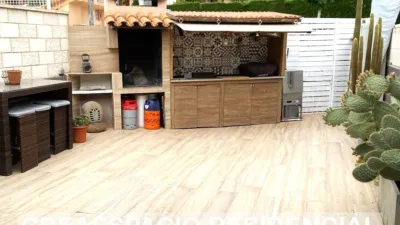 Semi-detached house on Calle Valencia S Perenchiza, No. 1 photo 2