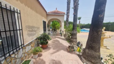 Chalet on Carrer del Calvario photo 9