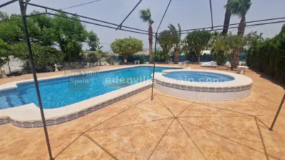 Chalet on Carrer del Calvario photo 4
