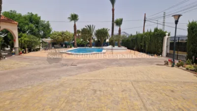 Chalet on Carrer del Calvario photo 7