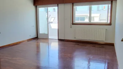 Piso en venta en Avenida Xoan Vicente Viqueira - Vista 3