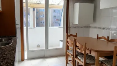 Piso en venta en Avenida Xoan Vicente Viqueira - Más