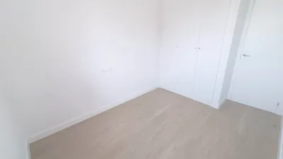 Piso en alquiler en Calle Escritora Angela Lopez de Ayala, Ciudad Jardín-Zoco (Córdoba Capital) de 1.100 €<span>/mes</span>