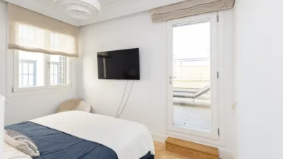 Apartment on Calle de Valverde photo 52